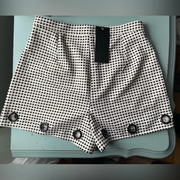 Shorts - Picture 2 of 2